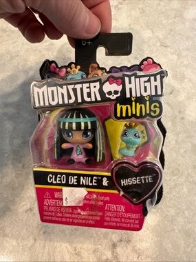 Monster High Cleo de Nile & Hissette Mini Figures - Pink, Teal, Black